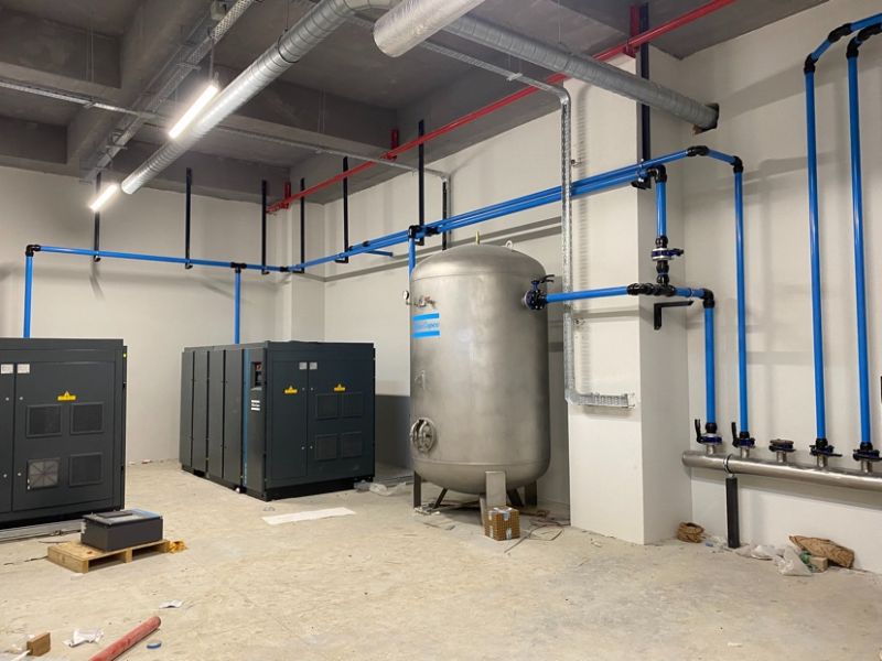 Medikal gaz sistemi teknik odasında periyodik bakım